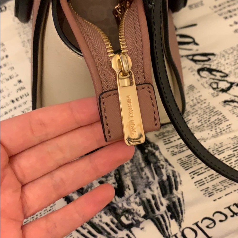 Michael Kors bag - Picture 4 of 5